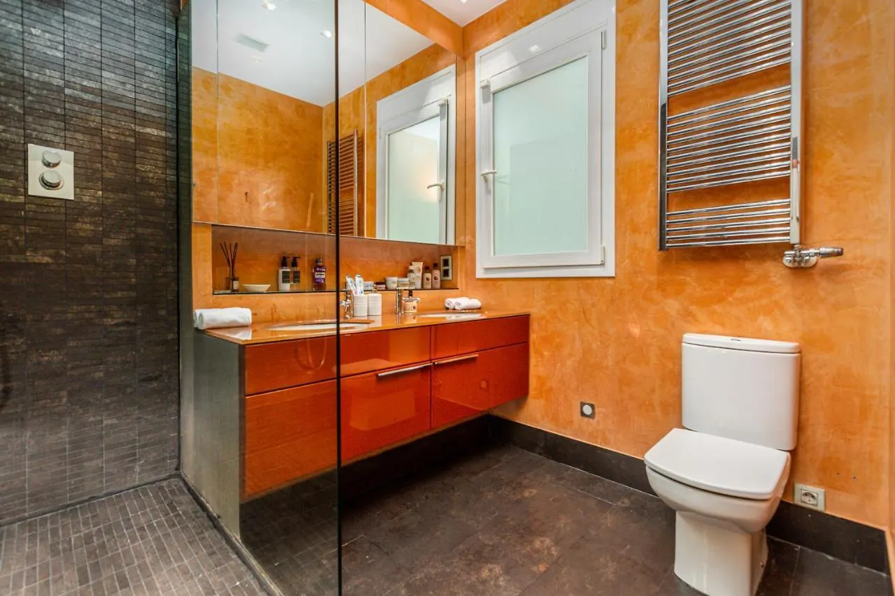 3Br - 2Bh Luxury Apartment 5 Min From Paseo De Gracia Barcelona Spain