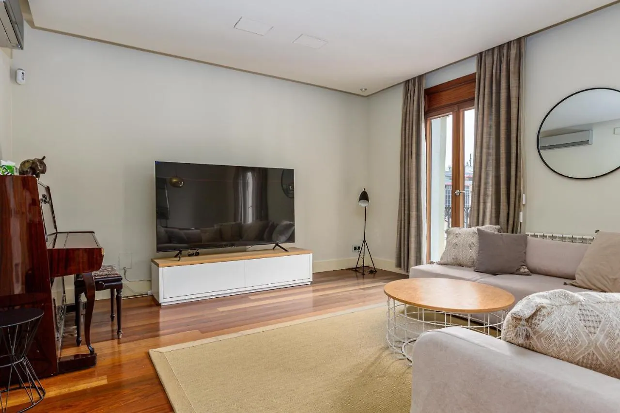 3Br - 2Bh Luxury Apartment 5 Min From Paseo De Gracia Barcelona Spain
