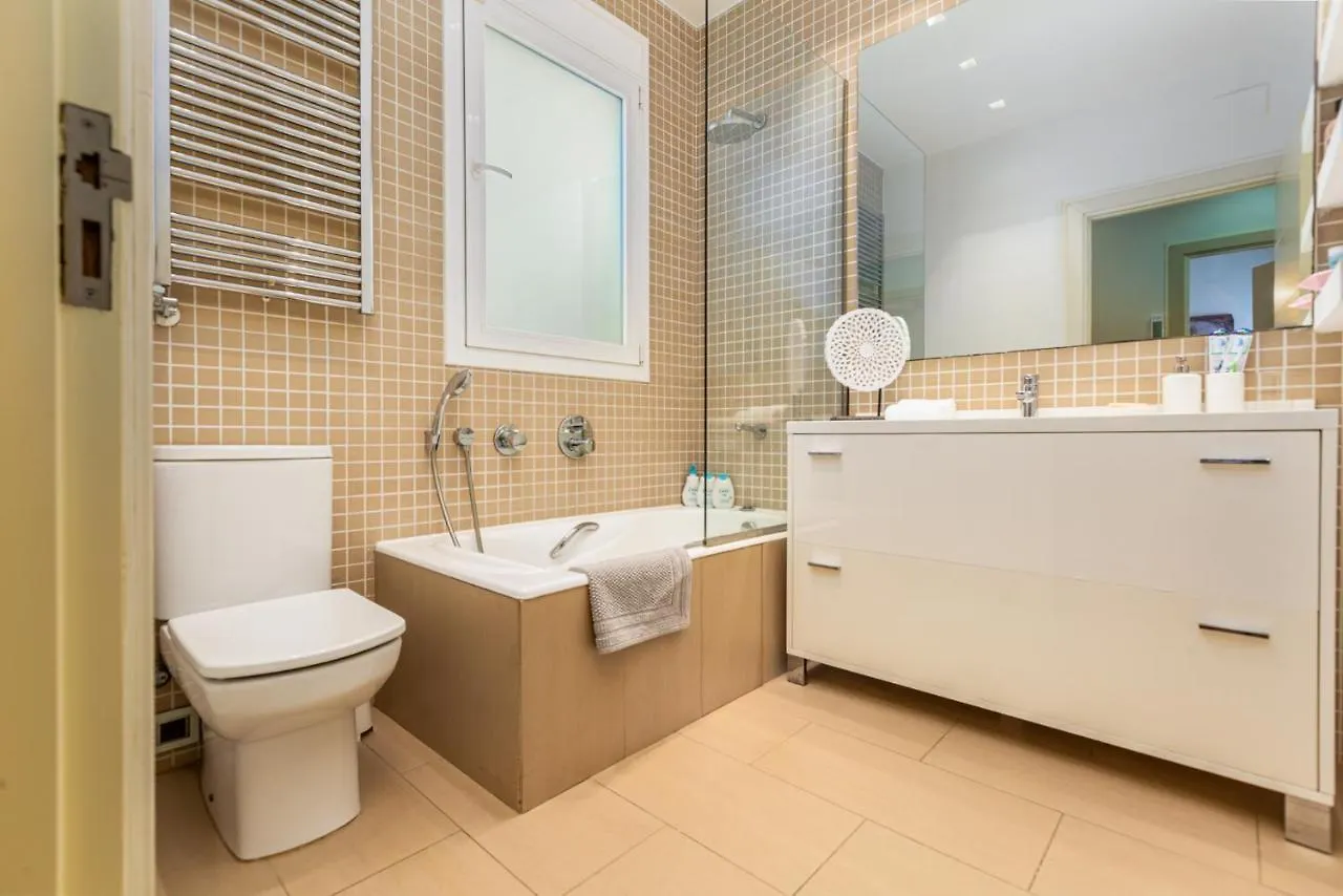 3Br - 2Bh Luxury Apartment 5 Min From Paseo De Gracia Barcelona