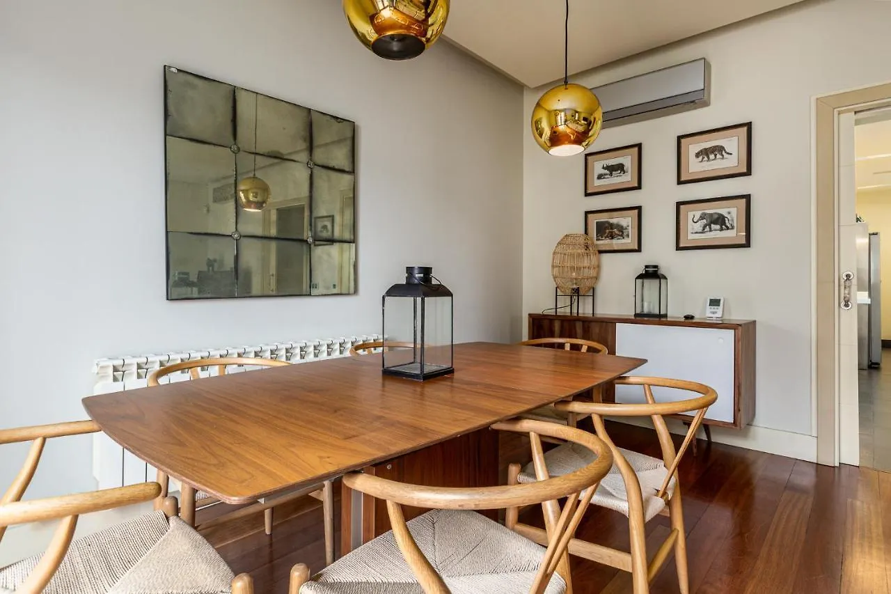 3Br - 2Bh Luxury Apartment 5 Min From Paseo De Gracia Barcelona Spain