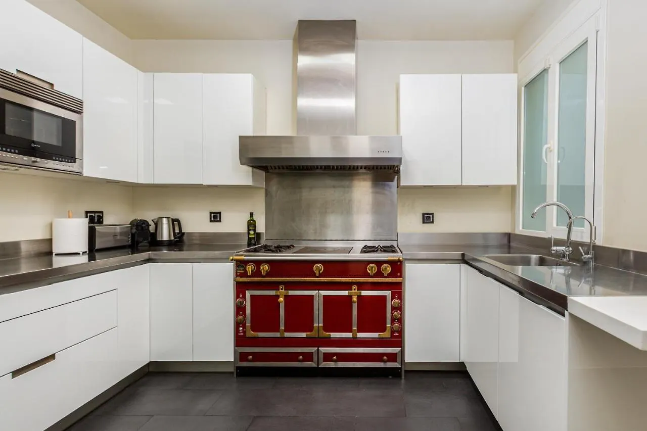 3Br - 2Bh Luxury Apartment 5 Min From Paseo De Gracia Barcelona Spain